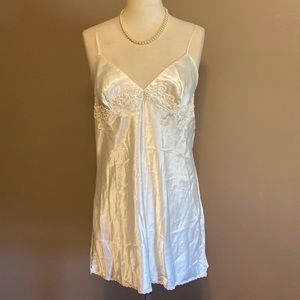 Gorgeous Victoria’s Secret chemise